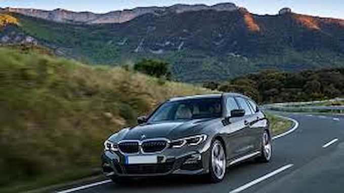 BMW 318d 48V Touring Business Advantage